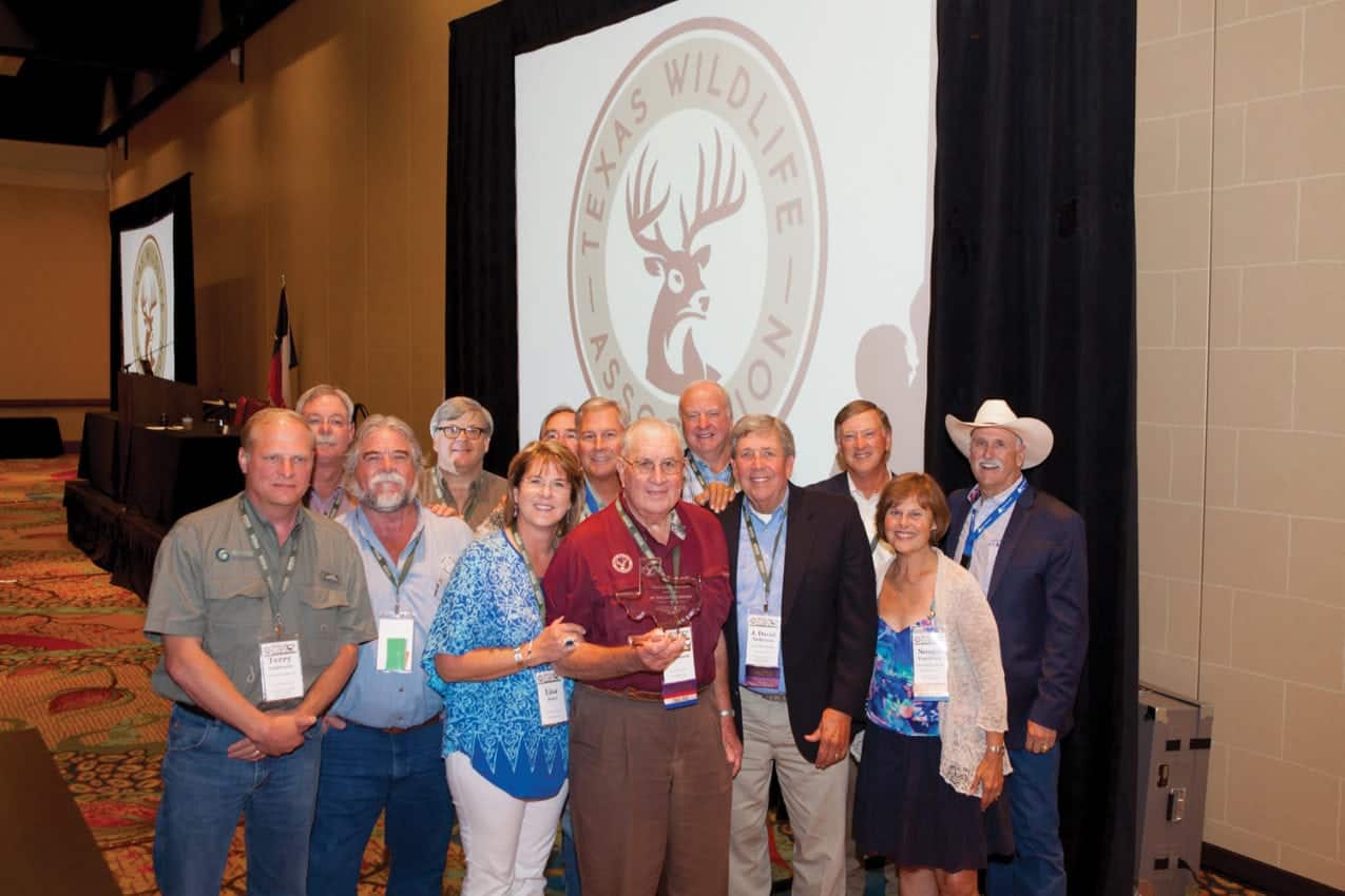 Picture of Wallace Klussmann and other Texas Wildlife Association members