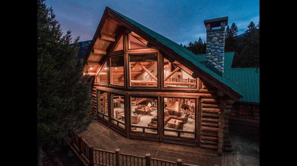 View of log home at Lone View Ranch, Montana