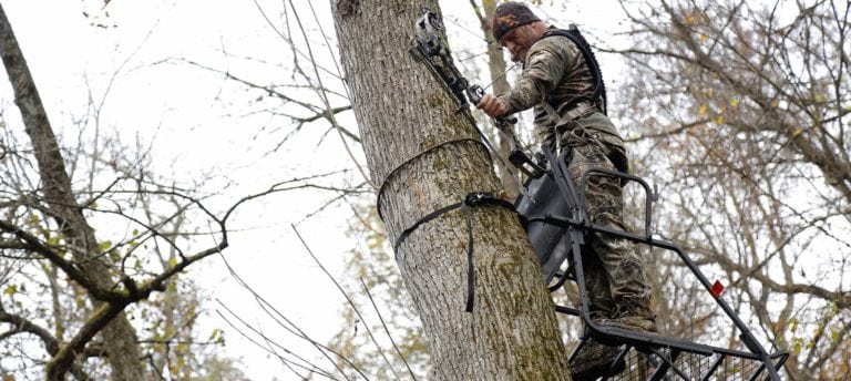 Bowhunter in treestand