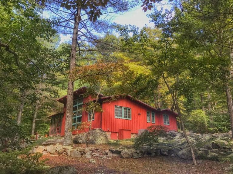 Cabin for sale near Shenandoah National Park in Virginia