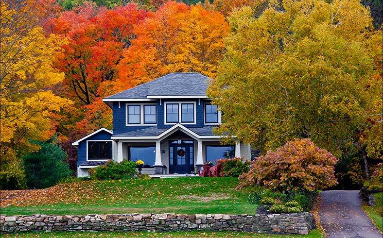 when to sell your land: home in fall