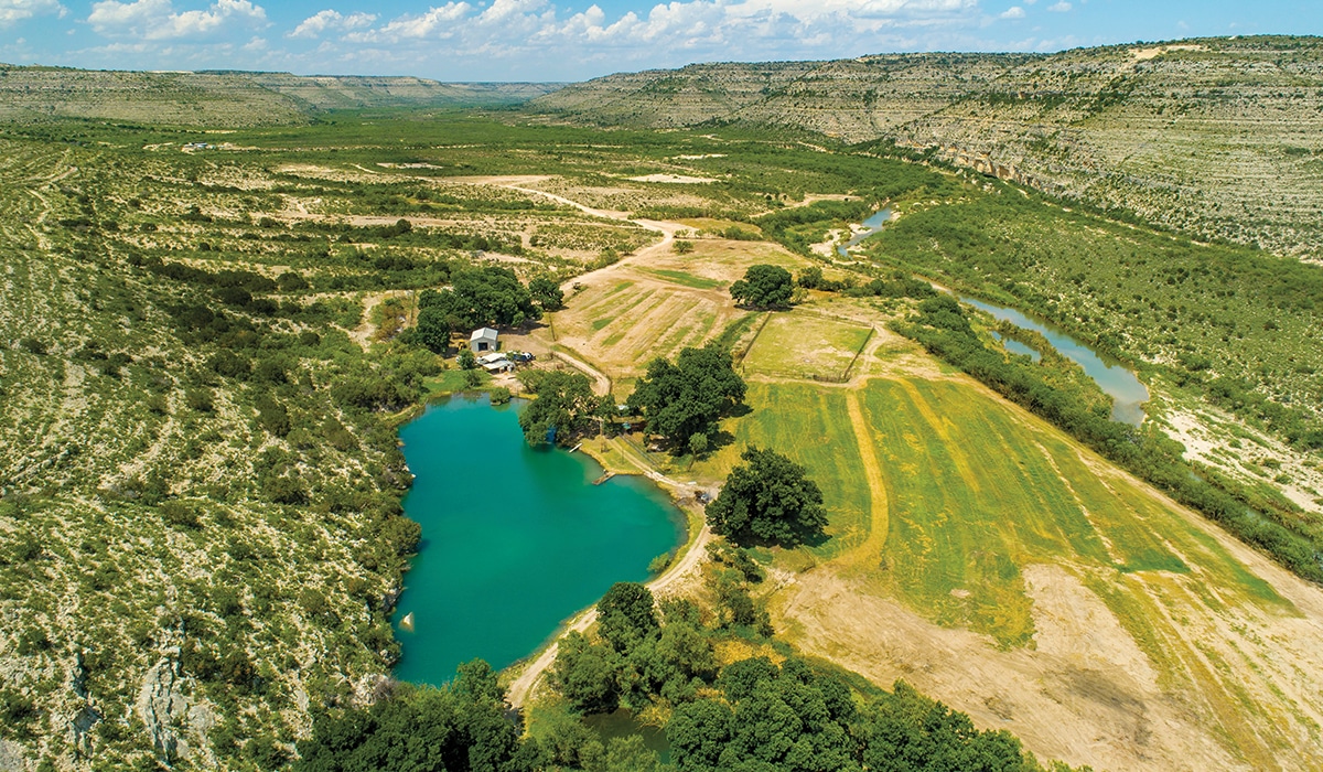 On The Cover: Sweetwater Springs Ranch | Land.com